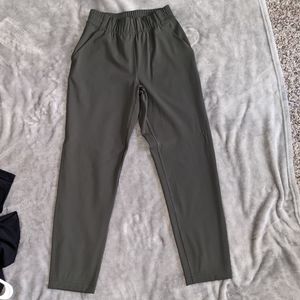 aritzia weekender pant